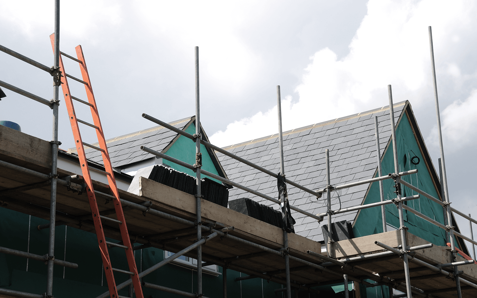 The Local Roofing Team Work